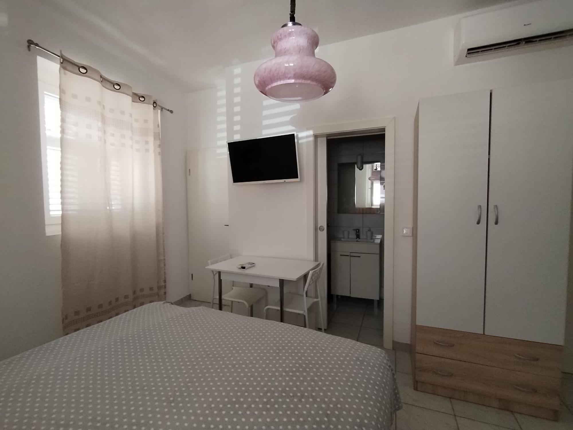 Studio Apartments Ana & Mia ヴィス エクステリア 写真